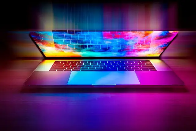 Jak nowoczesna technologia wpływa na bezpieczeństwo w sieci?