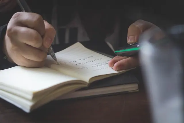 Jak nowoczesna technologia zmienia edukację: wyzwania i możliwości